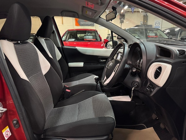 Used Toyota Yaris 2013 for sale - 76201242: Photo 19
