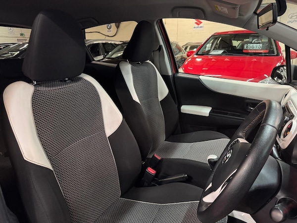Used Toyota Yaris 2013 for sale - 76201242: Photo 21