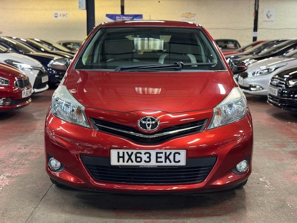 Used Toyota Yaris 2013 for sale - 76201242: Photo 2