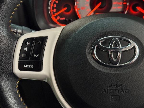 Used Toyota Yaris 2013 for sale - 76201242: Photo 35