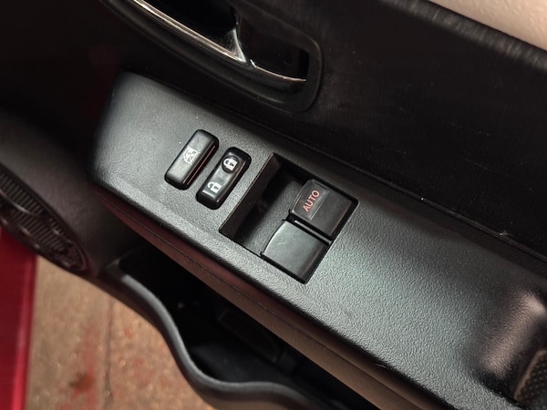 Used Toyota Yaris 2013 for sale - 76201242: Photo 38