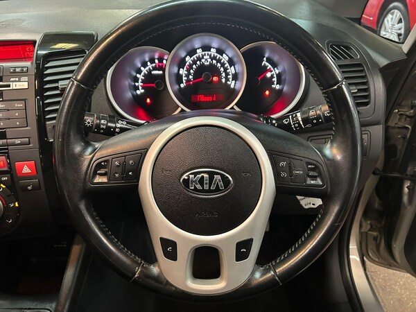 Used Kia Venga 2014 for sale - 75458681: Photo 28