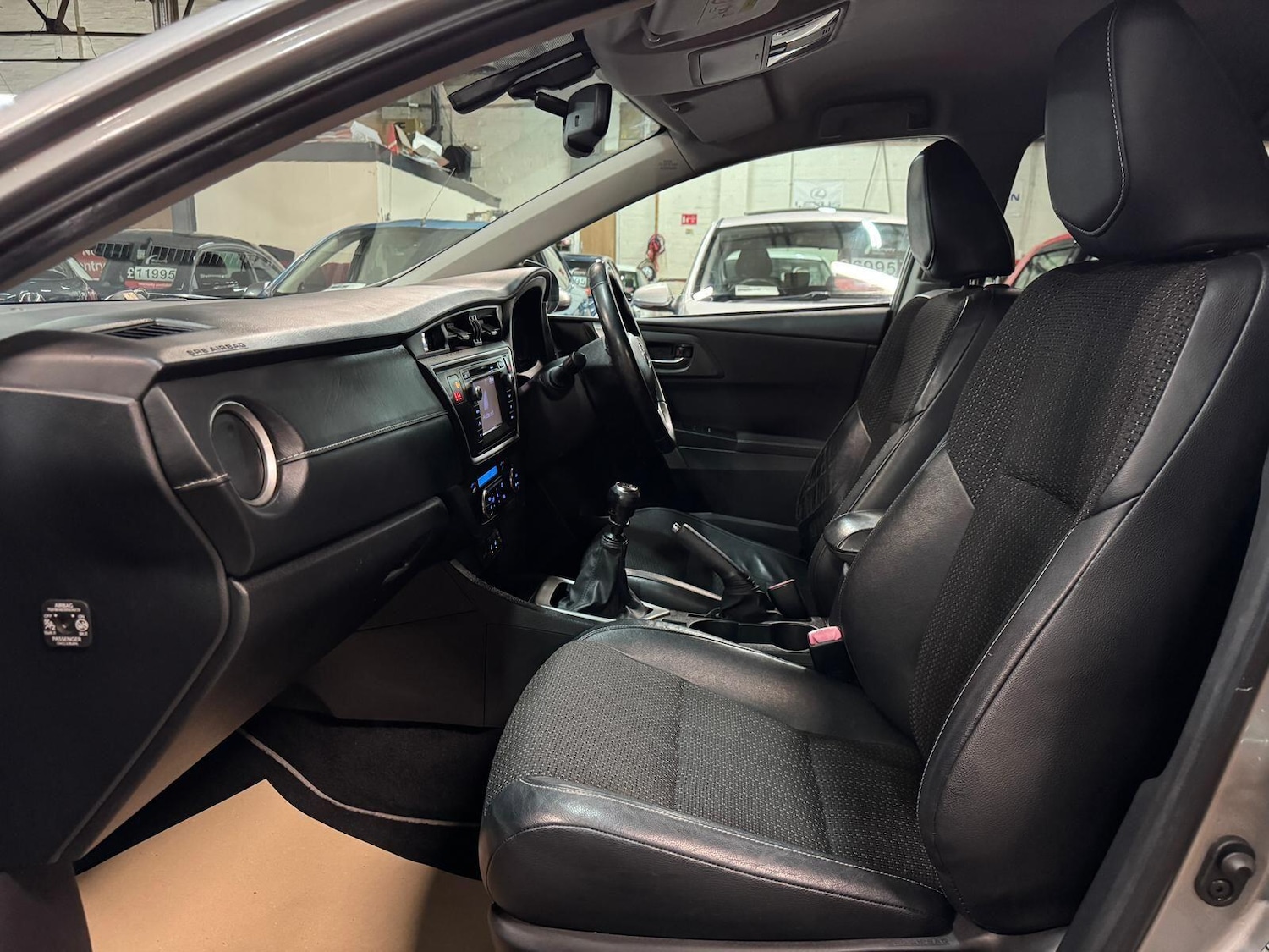 Used Toyota Auris 2013 for sale - 76898980: Photo 21