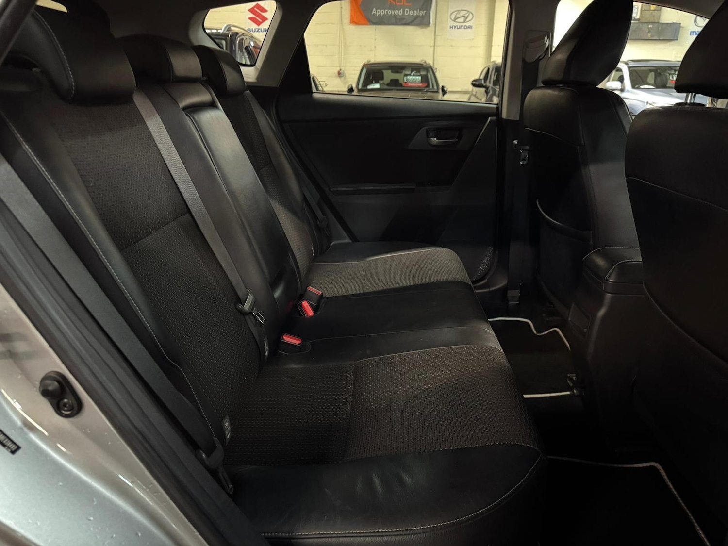 Used Toyota Auris 2013 for sale - 76898980: Photo 24