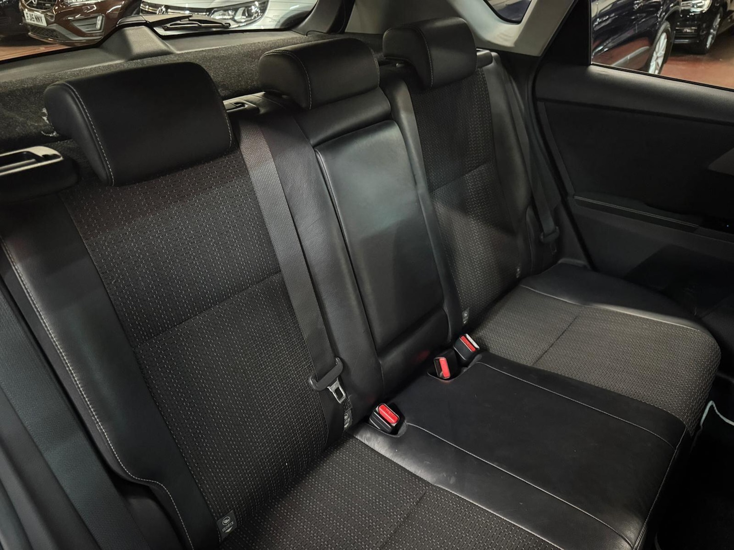 Used Toyota Auris 2013 for sale - 76898980: Photo 25