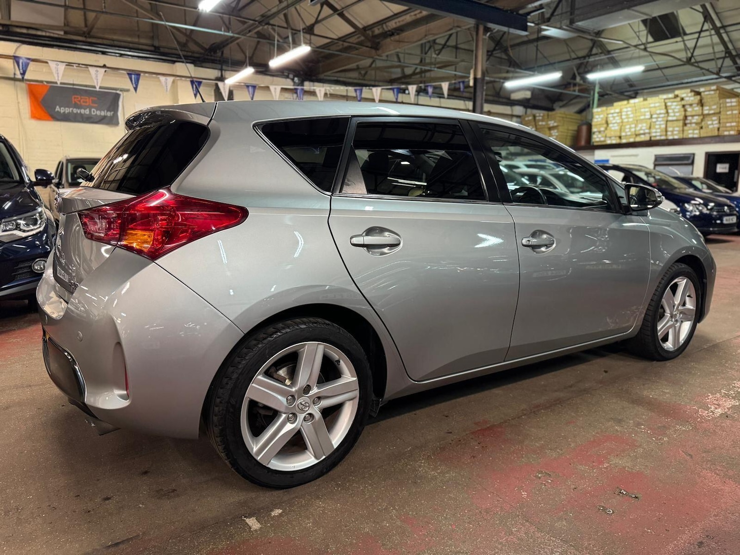 Used Toyota Auris 2013 for sale - 76898980: Photo 4