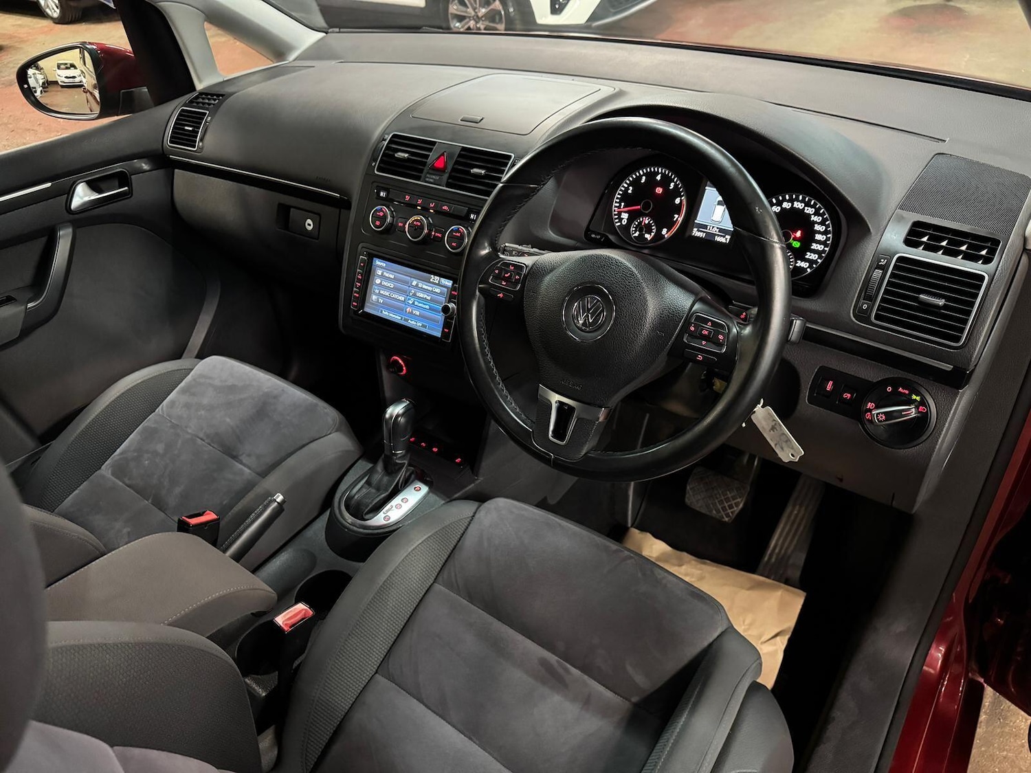 Used Volkswagen Touran for sale - 77926117: Photo 20