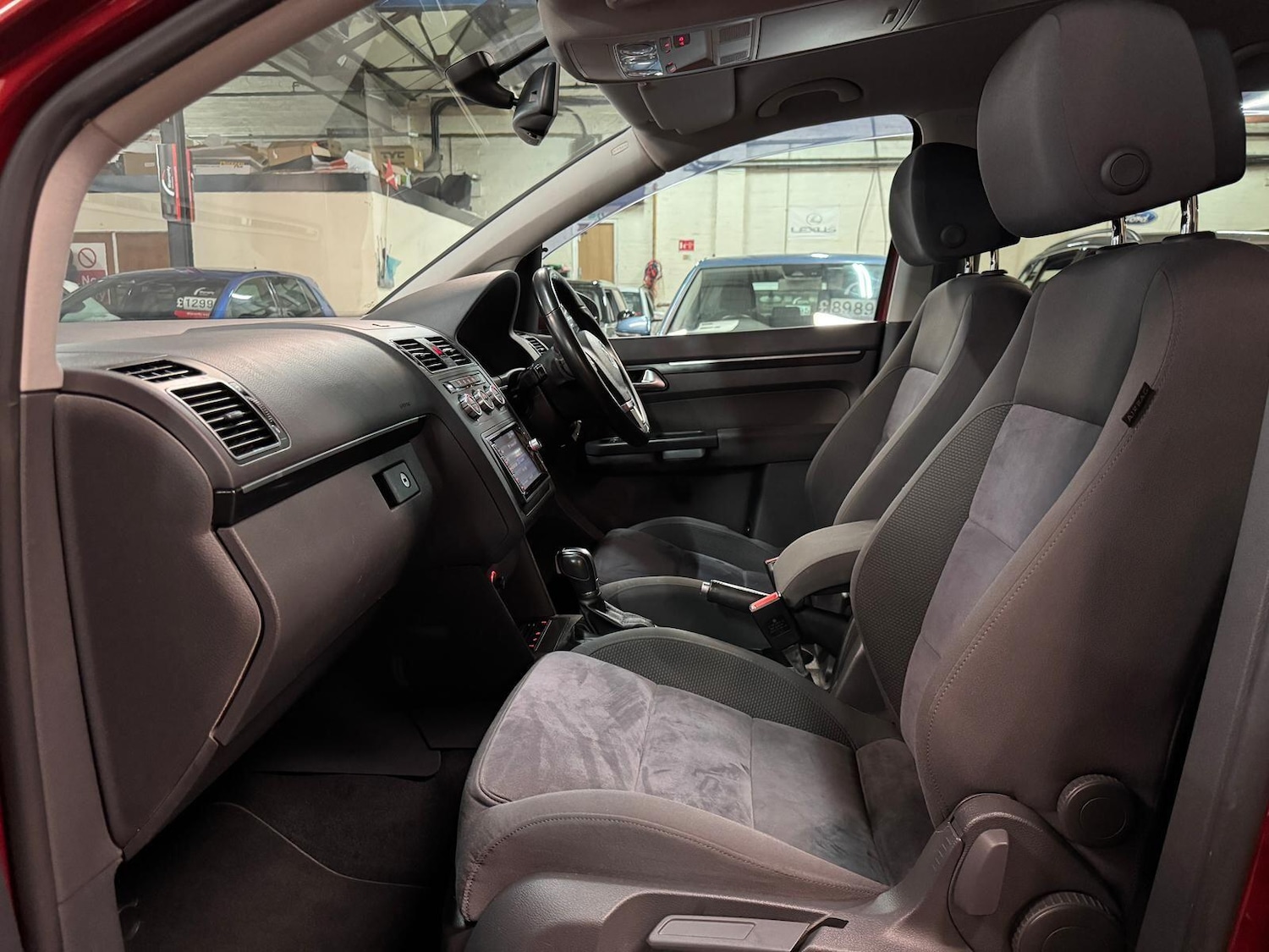 Used Volkswagen Touran for sale - 77926117: Photo 21