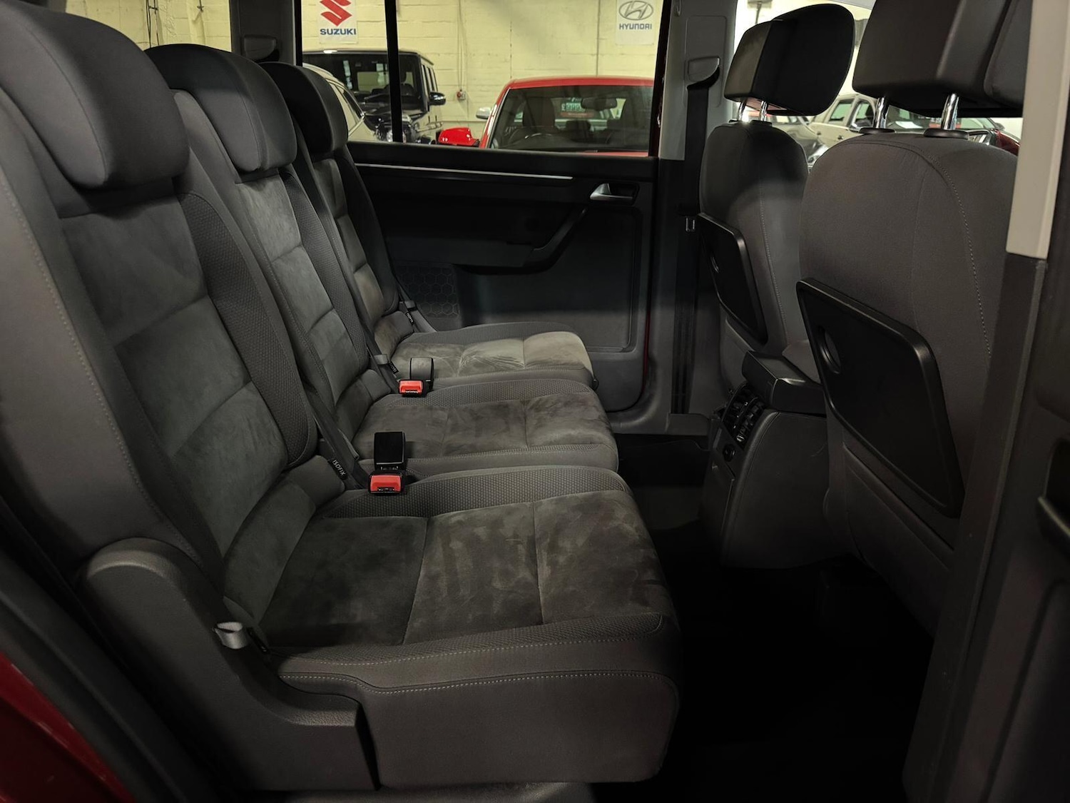 Used Volkswagen Touran for sale - 77926117: Photo 24