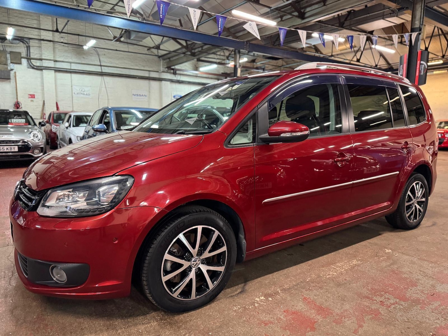 Used Volkswagen Touran for sale - 77926117: Photo 3