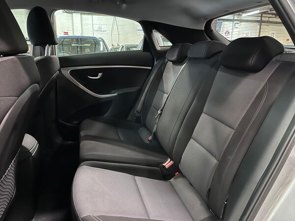 Used Hyundai i30 2014 for sale - 76013656: Photo 21