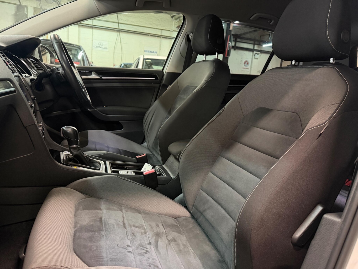 Used Volkswagen Golf for sale - 77440603: Photo 24