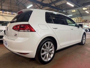 Used Volkswagen Golf 2015 for sale - 77440603: Photo