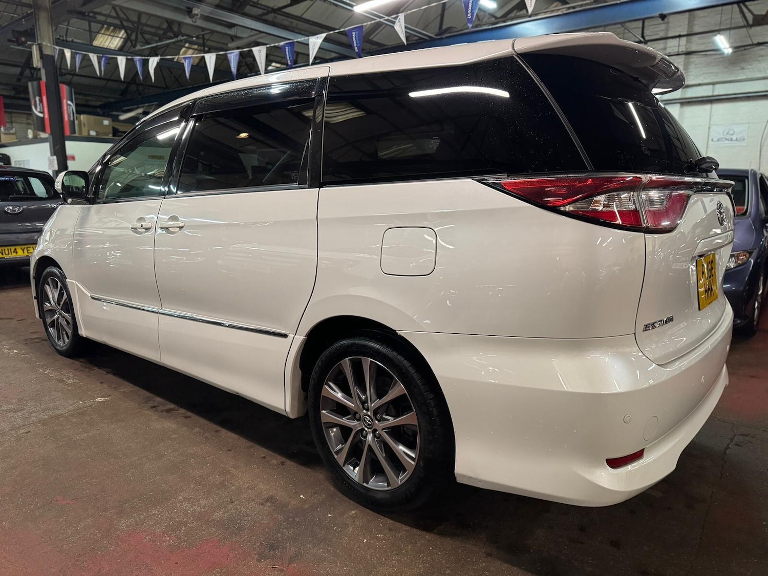Used Toyota Estima 2025 for sale - 77191333: Photo 4