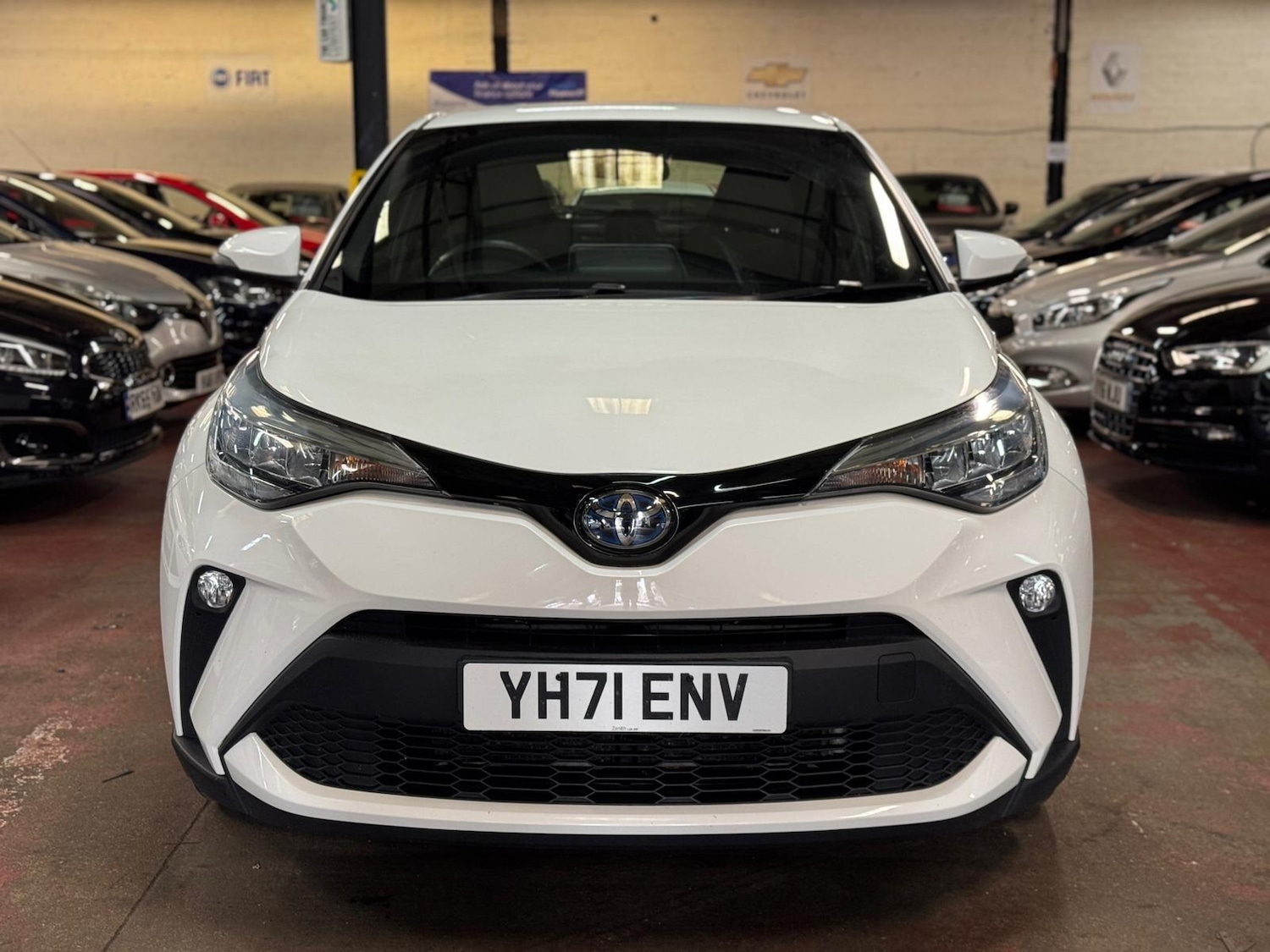 Used Toyota C-HR 2021 for sale - 76167035: Photo 2
