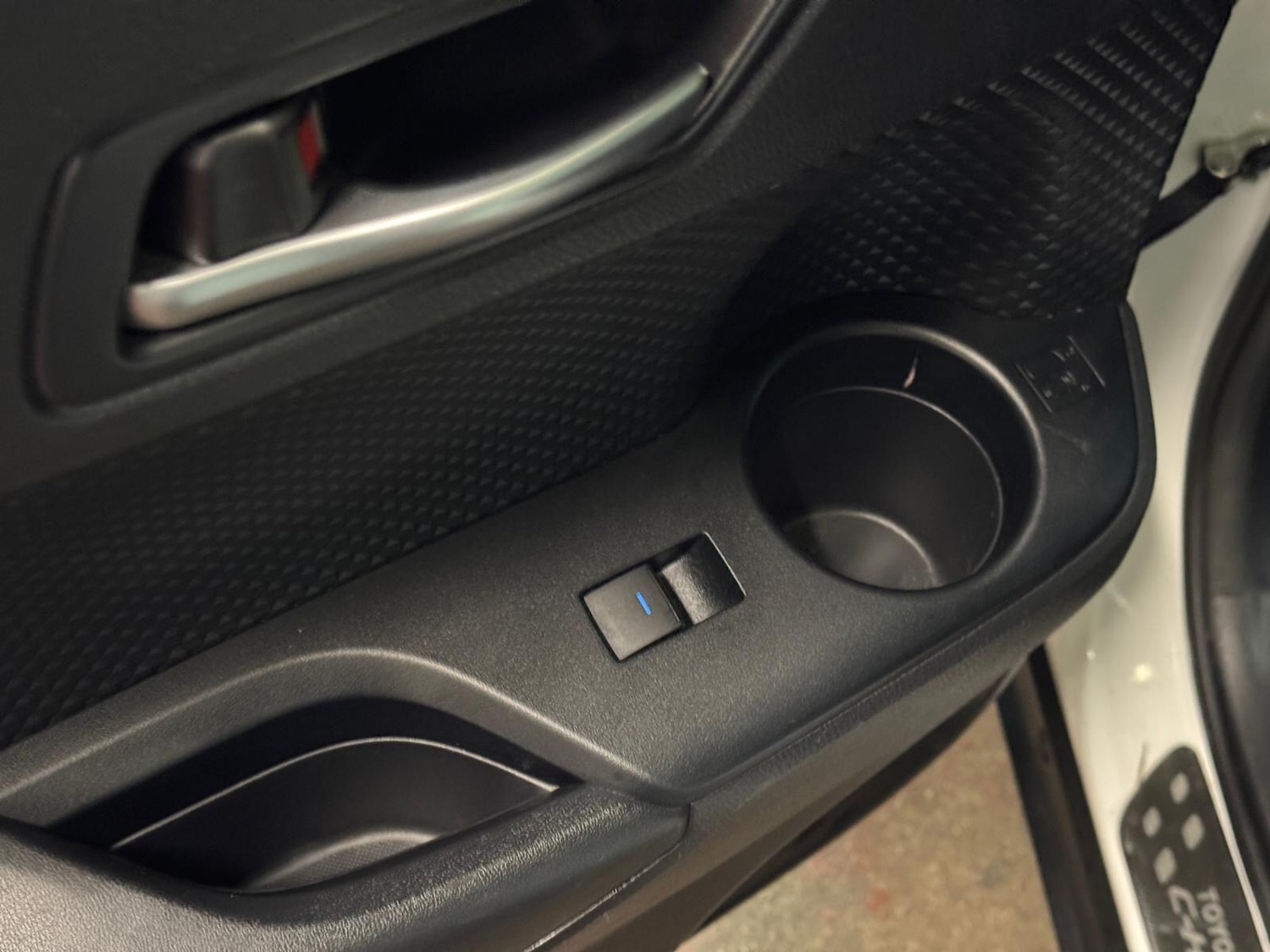 Used Toyota C-HR 2021 for sale - 76167035: Photo 32