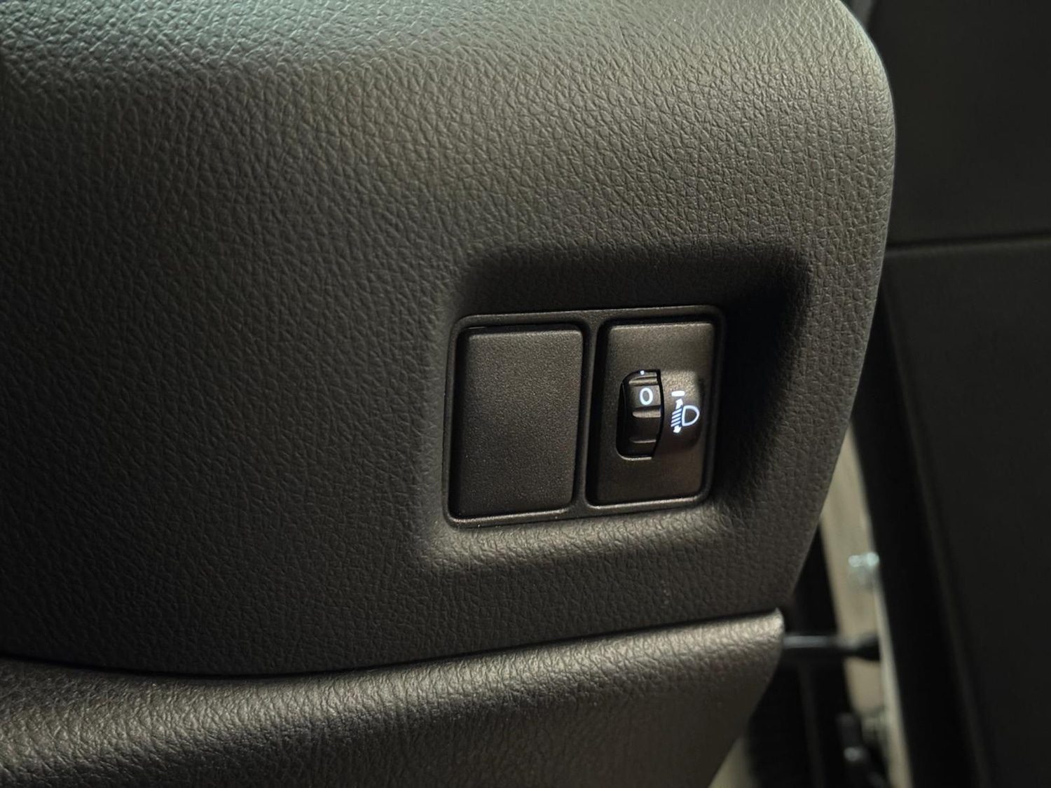 Used Toyota C-HR 2021 for sale - 76167035: Photo 40