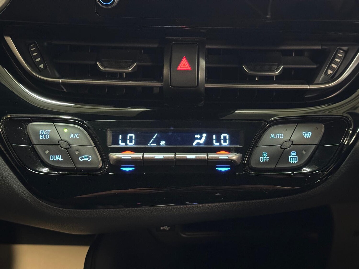 Used Toyota C-HR 2021 for sale - 76167035: Photo 47