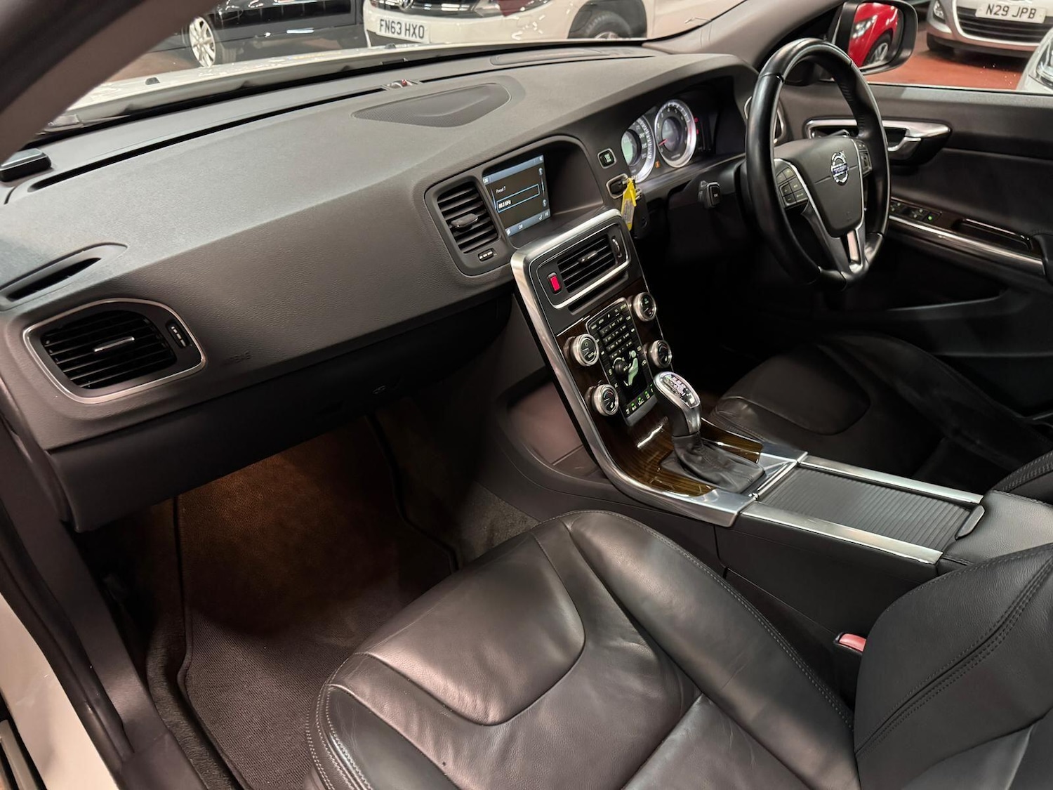 Used Volvo V60 for sale - 77695992: Photo 24