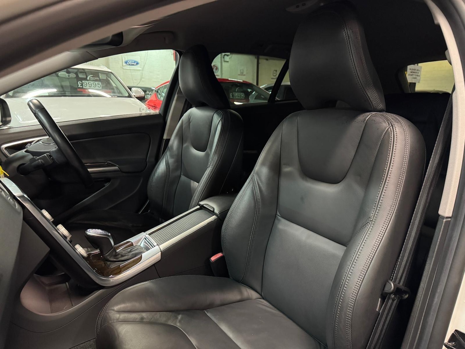 Used Volvo V60 for sale - 77695992: Photo 25