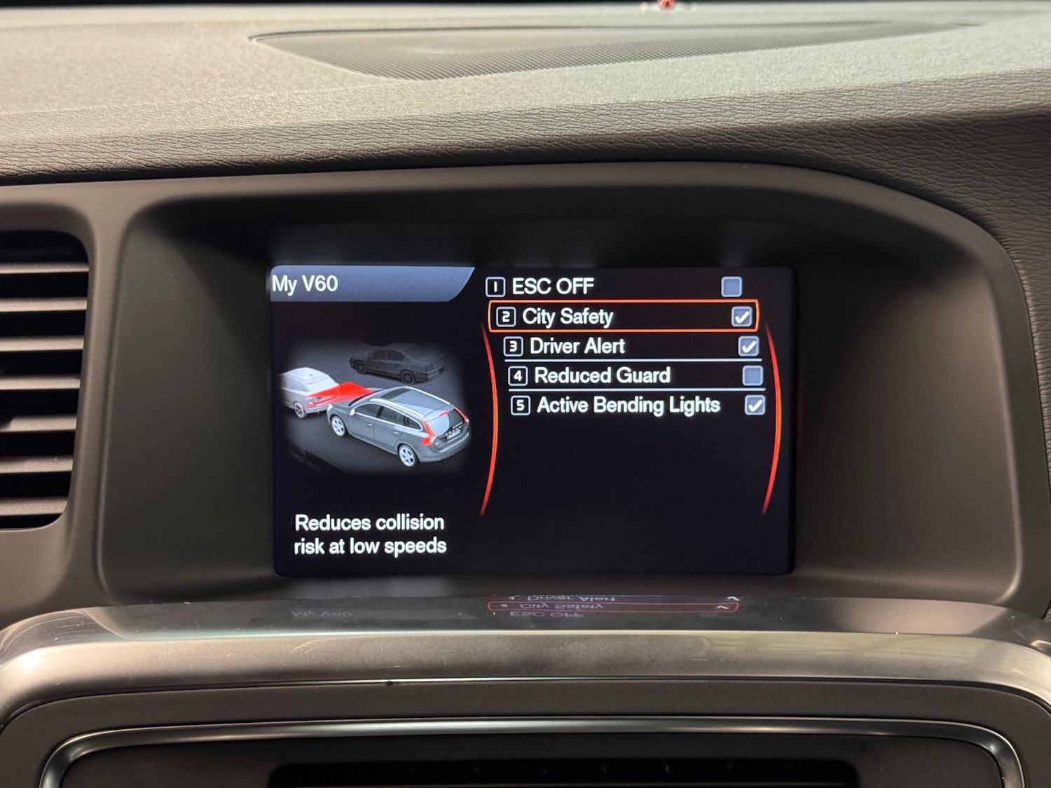 Used Volvo V60 for sale - 77695992: Photo 50