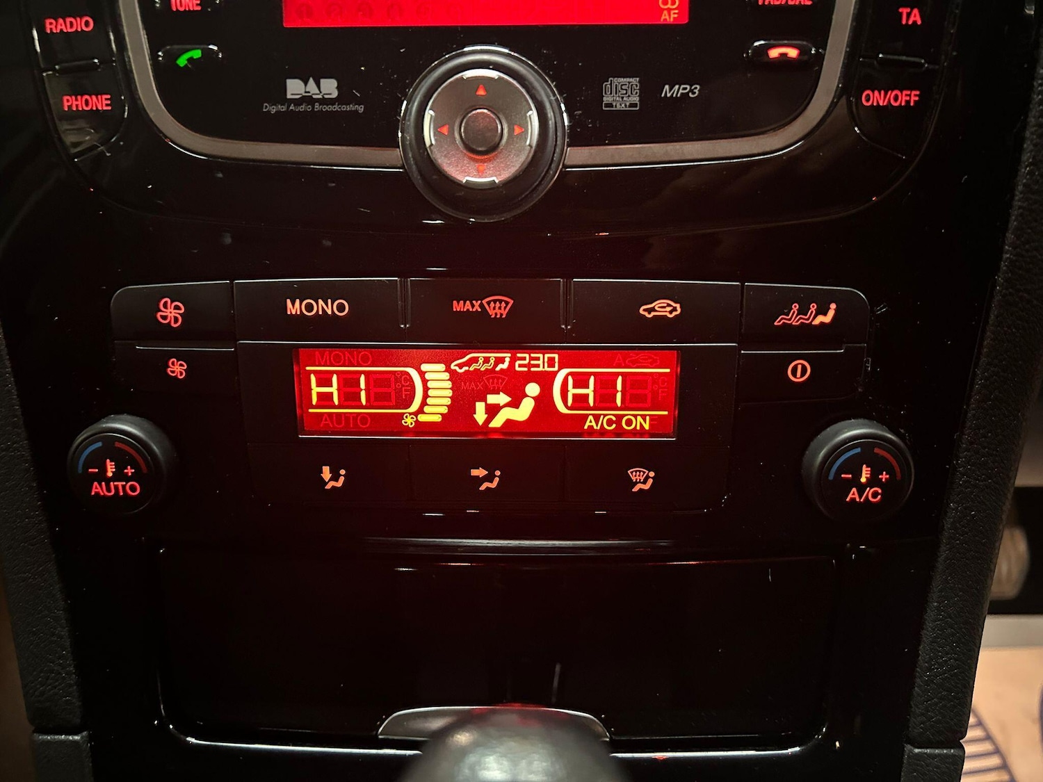 Used Ford Galaxy for sale - 77705314: Photo 30