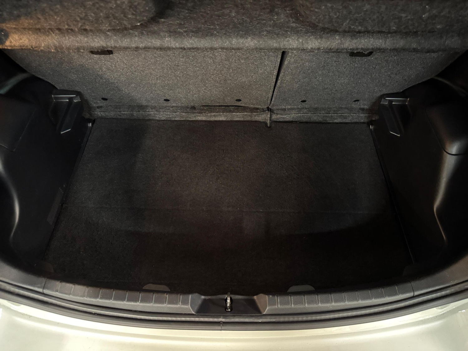 Used Toyota Yaris 2014 for sale - 76072757: Photo 18