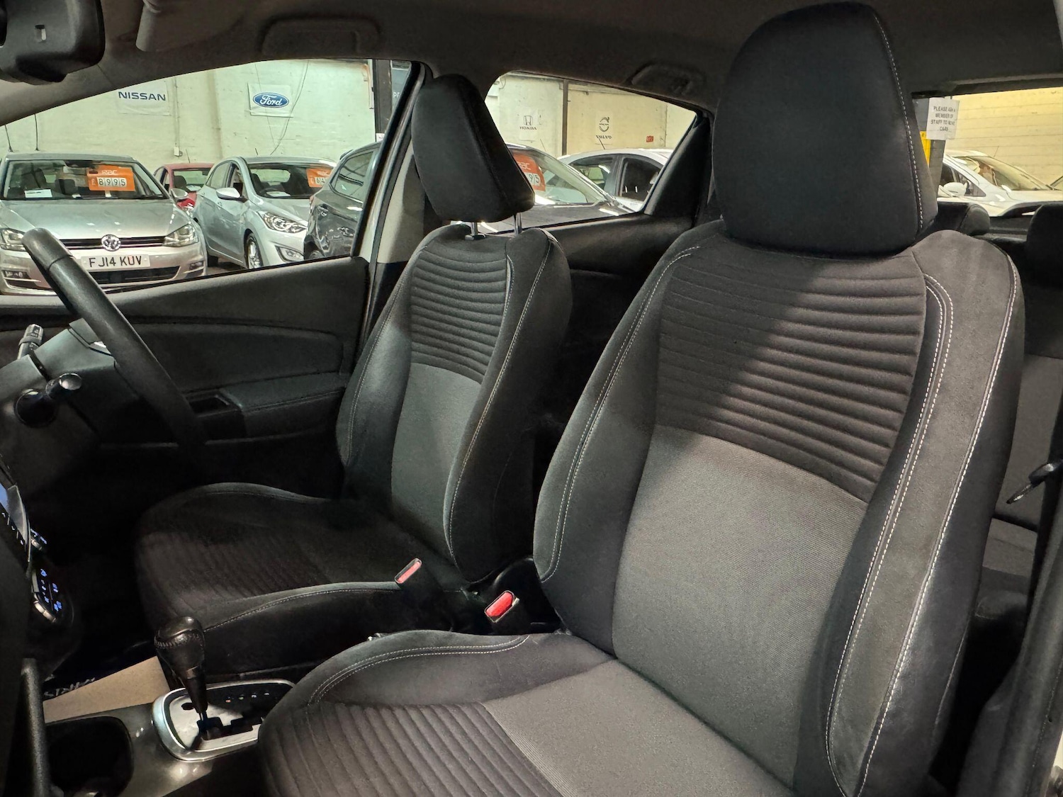Used Toyota Yaris 2014 for sale - 76072757: Photo 25