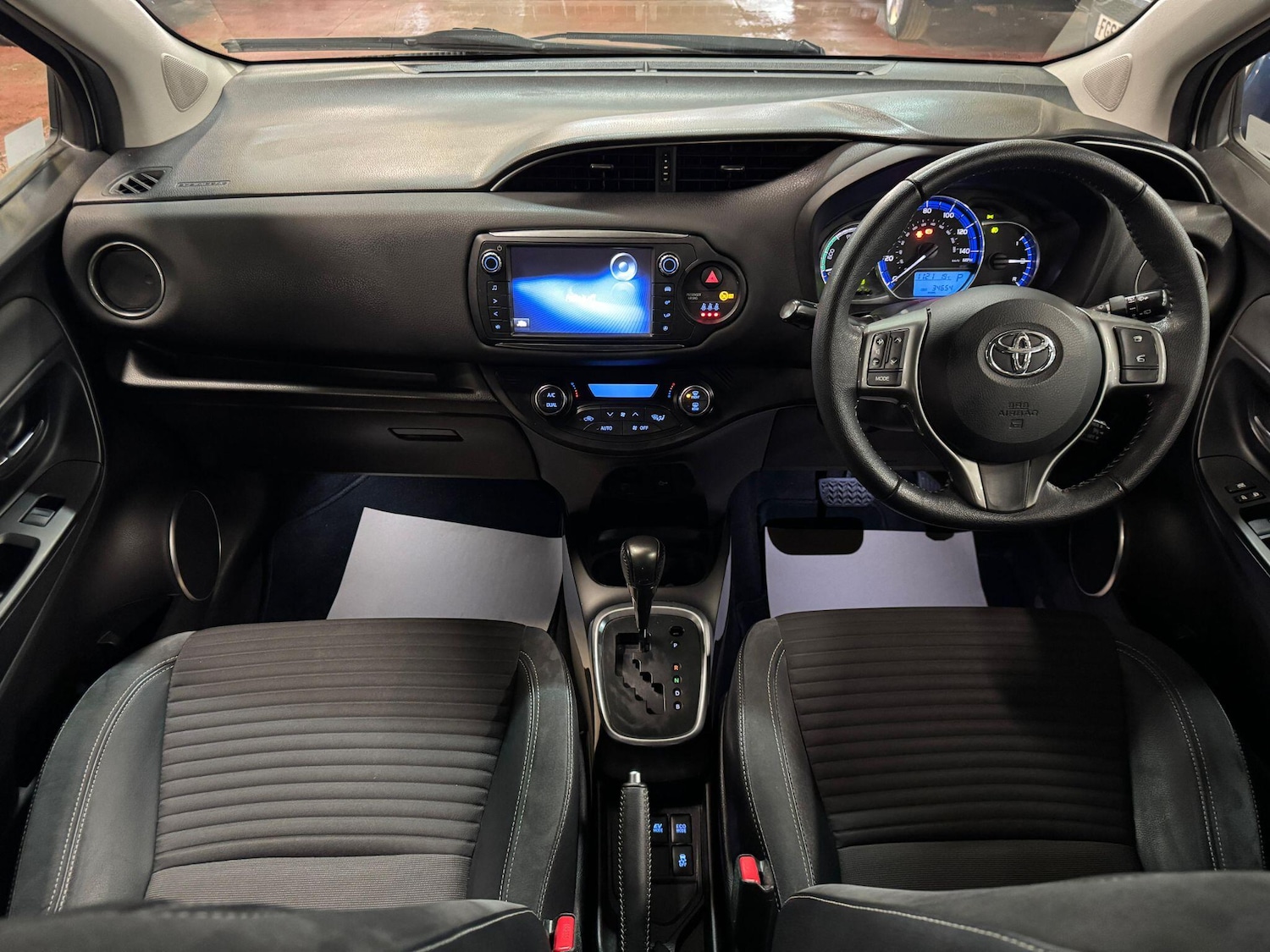Used Toyota Yaris 2014 for sale - 76072757: Photo 34