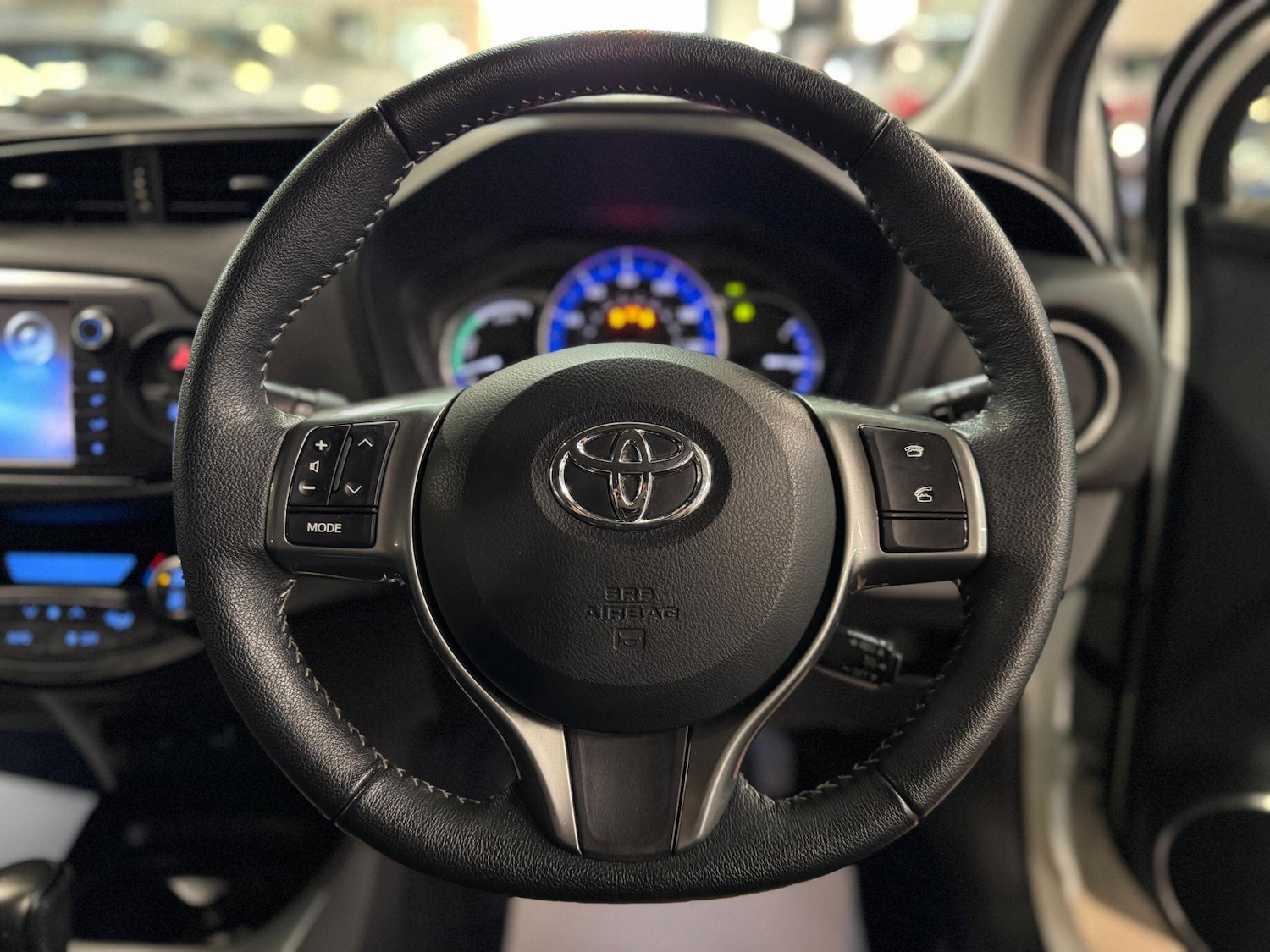 Used Toyota Yaris 2014 for sale - 76072757: Photo 36
