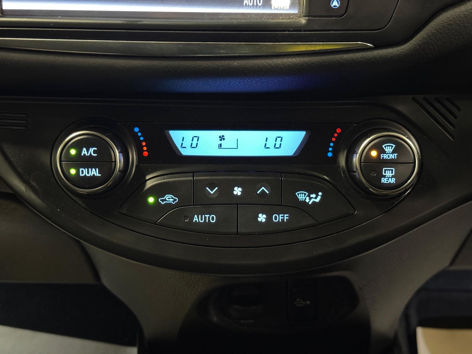 Used Toyota Yaris 2014 for sale - 76072757: Photo 46