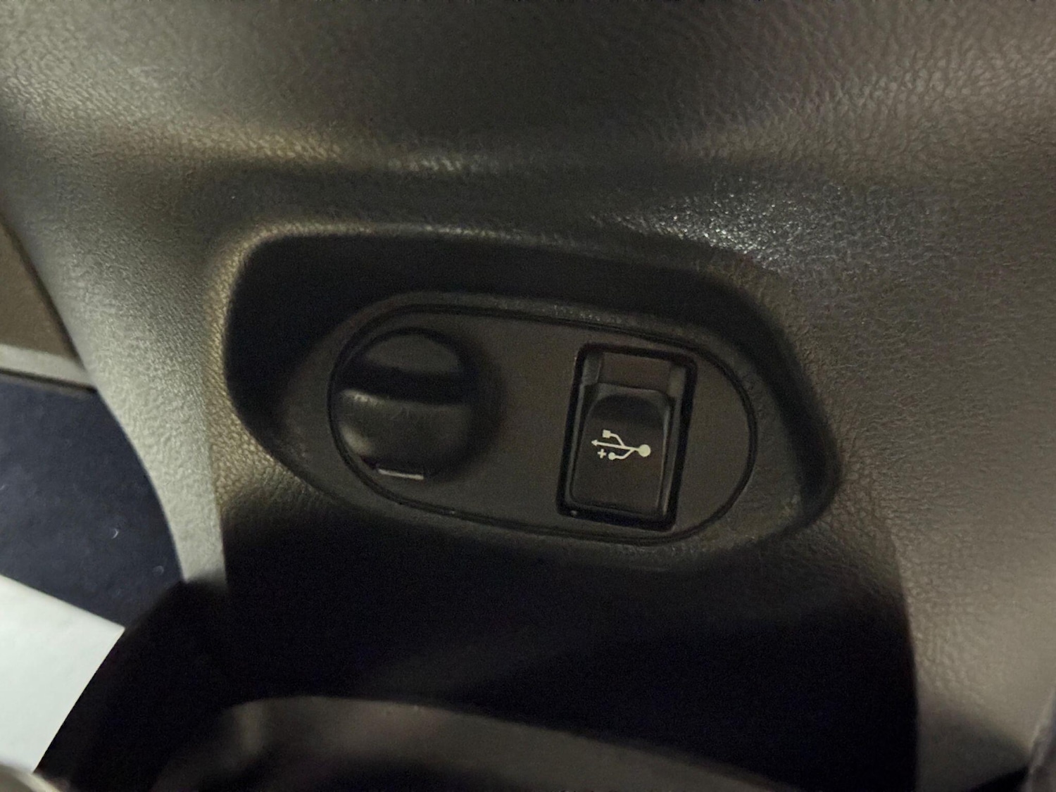 Used Toyota Yaris 2014 for sale - 76072757: Photo 47