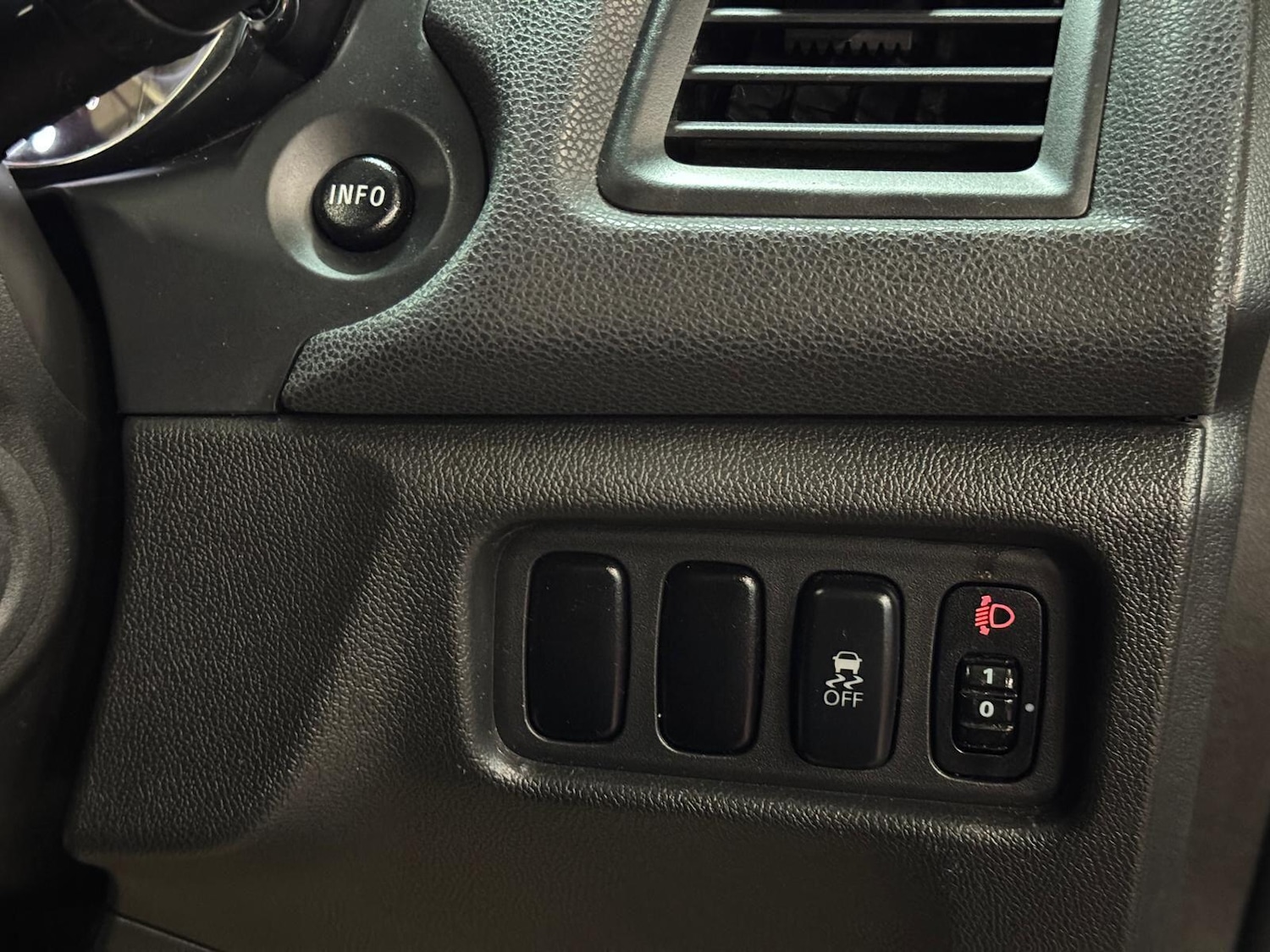 Used Mitsubishi ASX 2014 for sale - 76422653: Photo 40