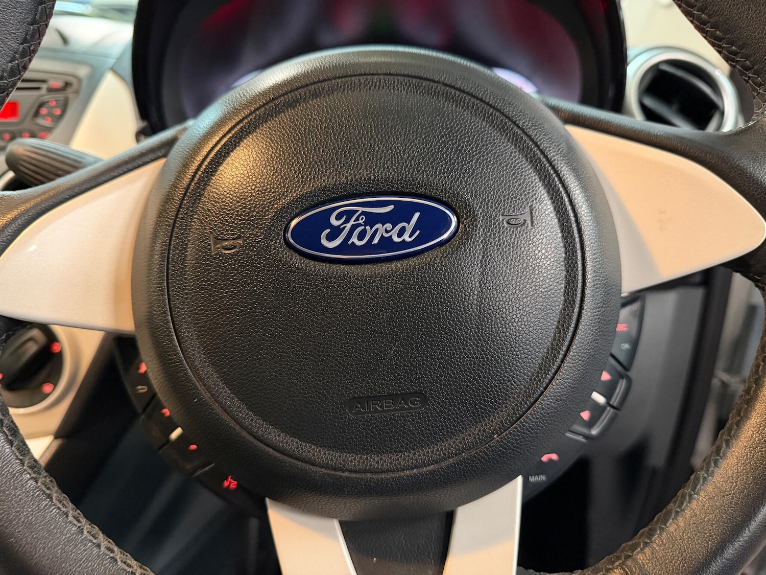 Used Ford Ka 2015 for sale - 76247313: Photo 24