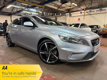 Used Volvo V40 2015 for sale - 79793512: Photo