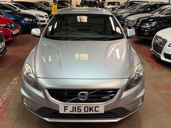 Used Volvo V40 2015 for sale - 79793512: Photo