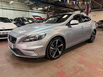 Used Volvo V40 2015 for sale - 79793512: Photo