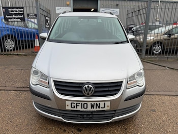 Used Volkswagen Touran 2010 for sale - 77426171: Photo