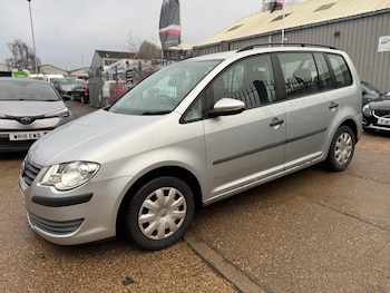 Used Volkswagen Touran 2010 for sale - 77426171: Photo