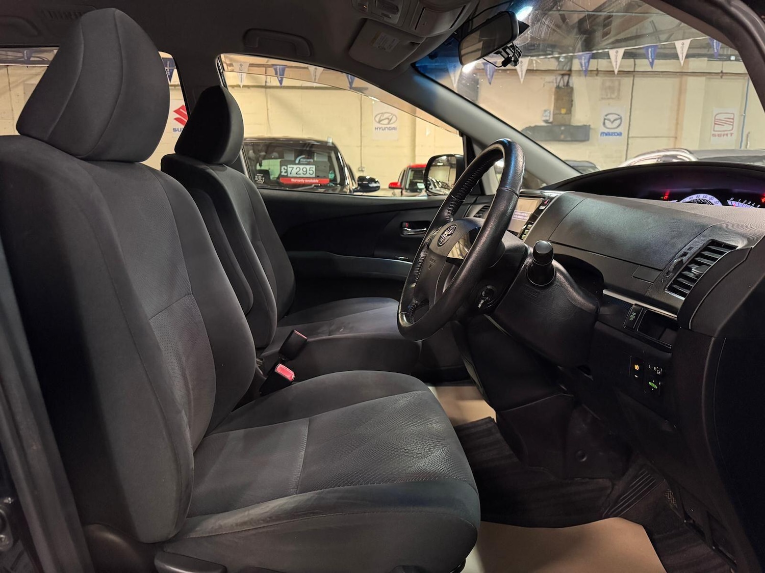 Used Toyota Estima for sale - 77029533: Photo 19