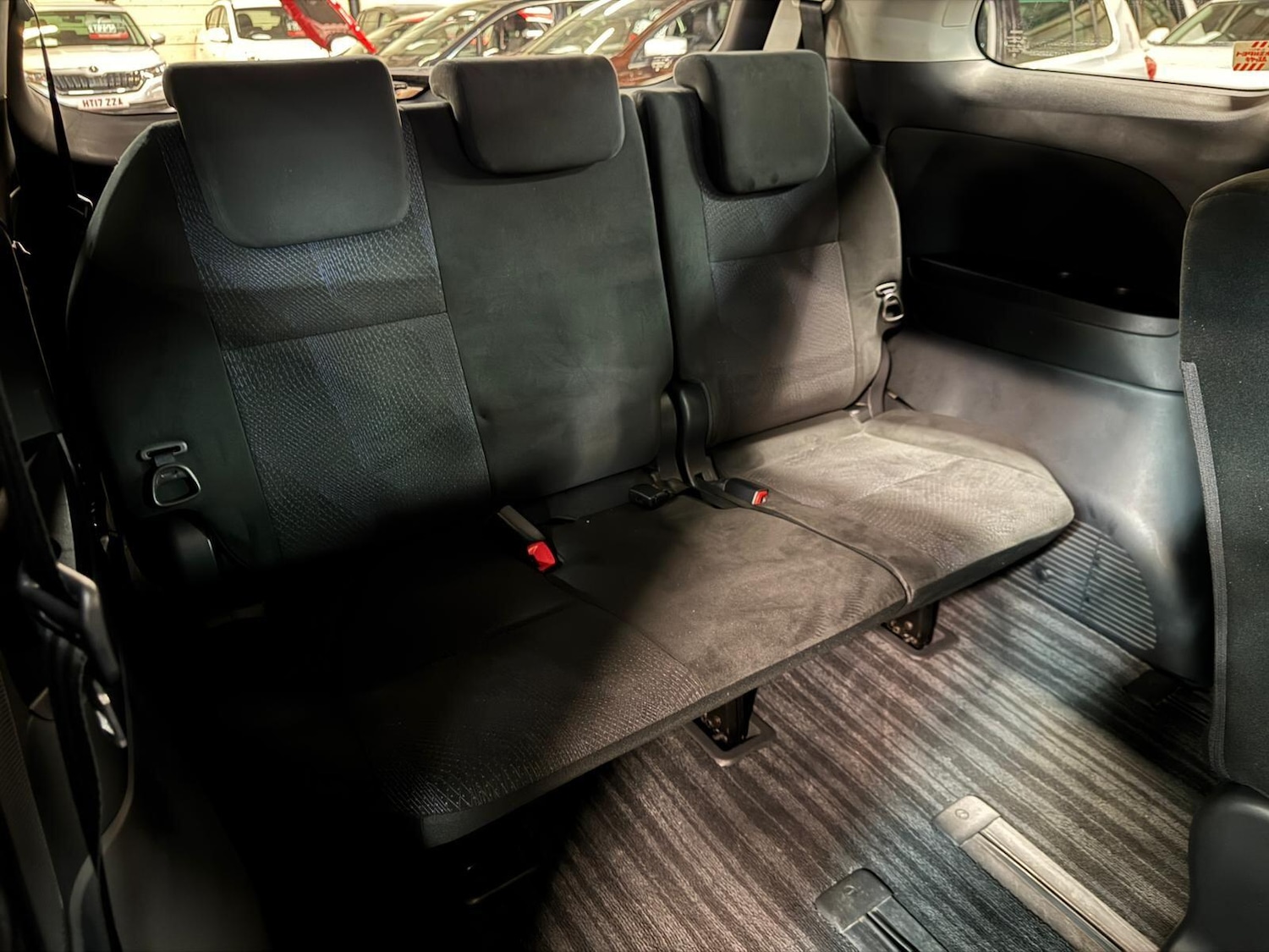 Used Toyota Estima for sale - 77029533: Photo 31