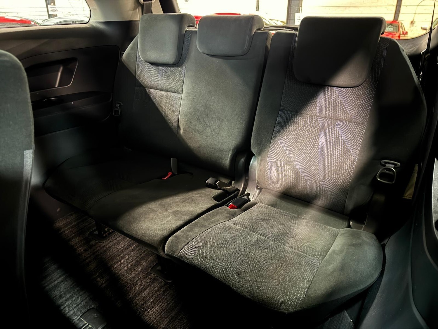 Used Toyota Estima for sale - 77029533: Photo 32