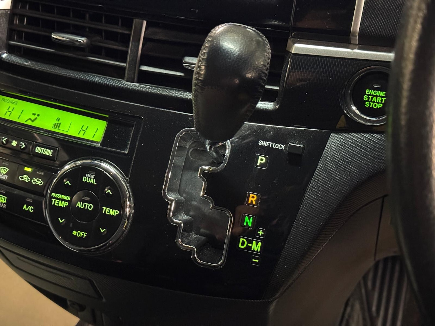 Used Toyota Estima for sale - 77029533: Photo 44