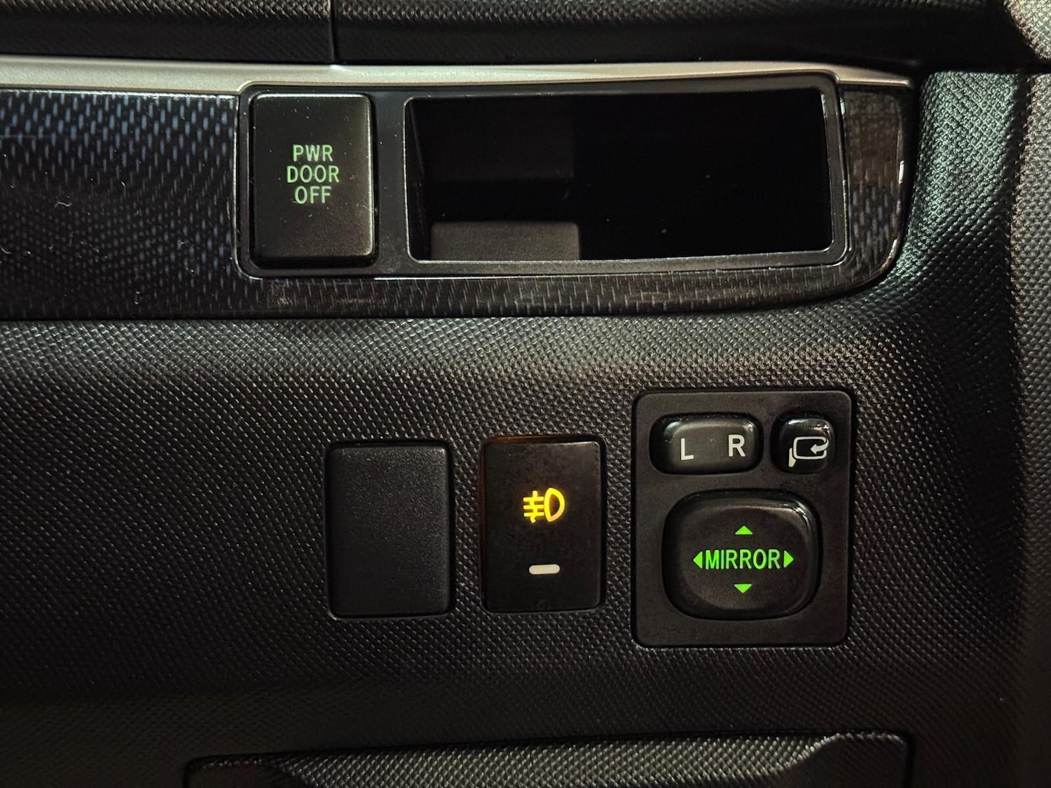 Used Toyota Estima for sale - 77029533: Photo 46