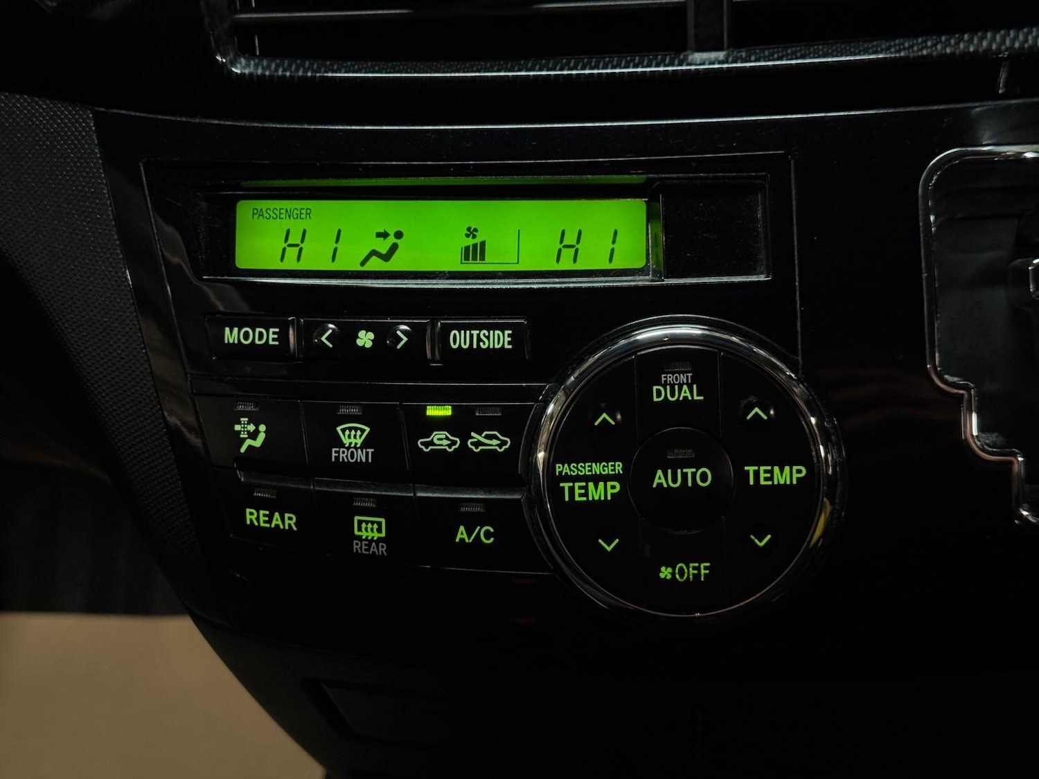 Used Toyota Estima for sale - 77029533: Photo 48