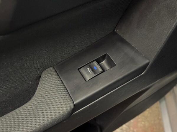 Used Toyota Auris 2016 for sale - 76201342: Photo 33
