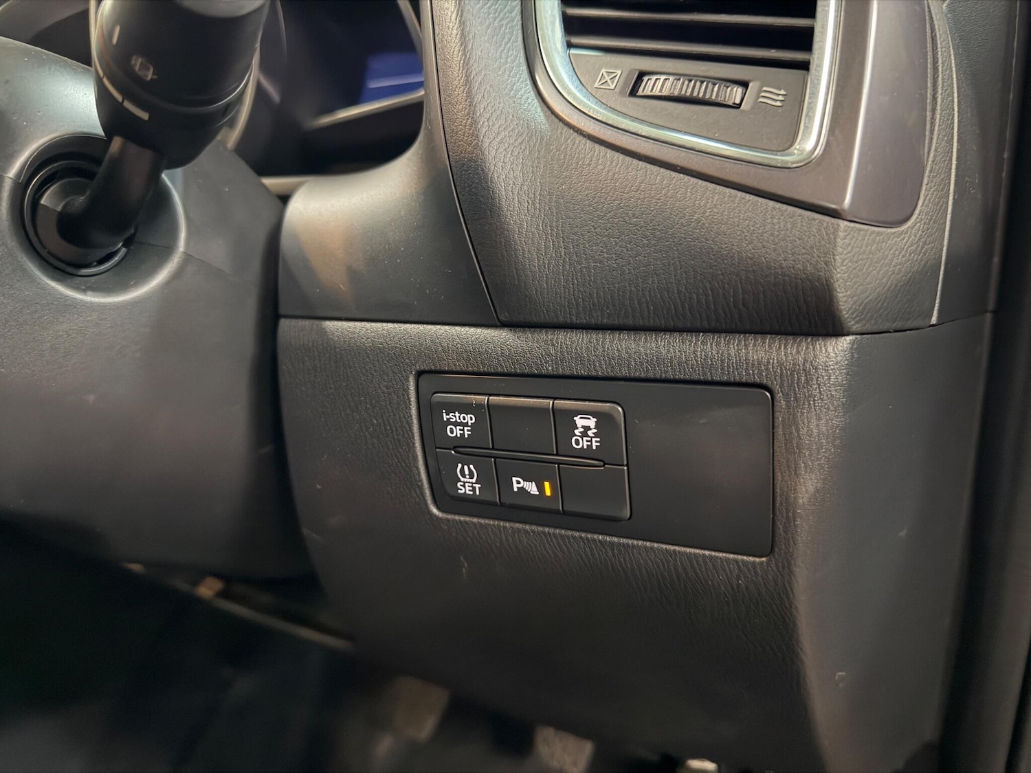 Used Mazda Mazda3 2017 for sale - 76952414: Photo 31