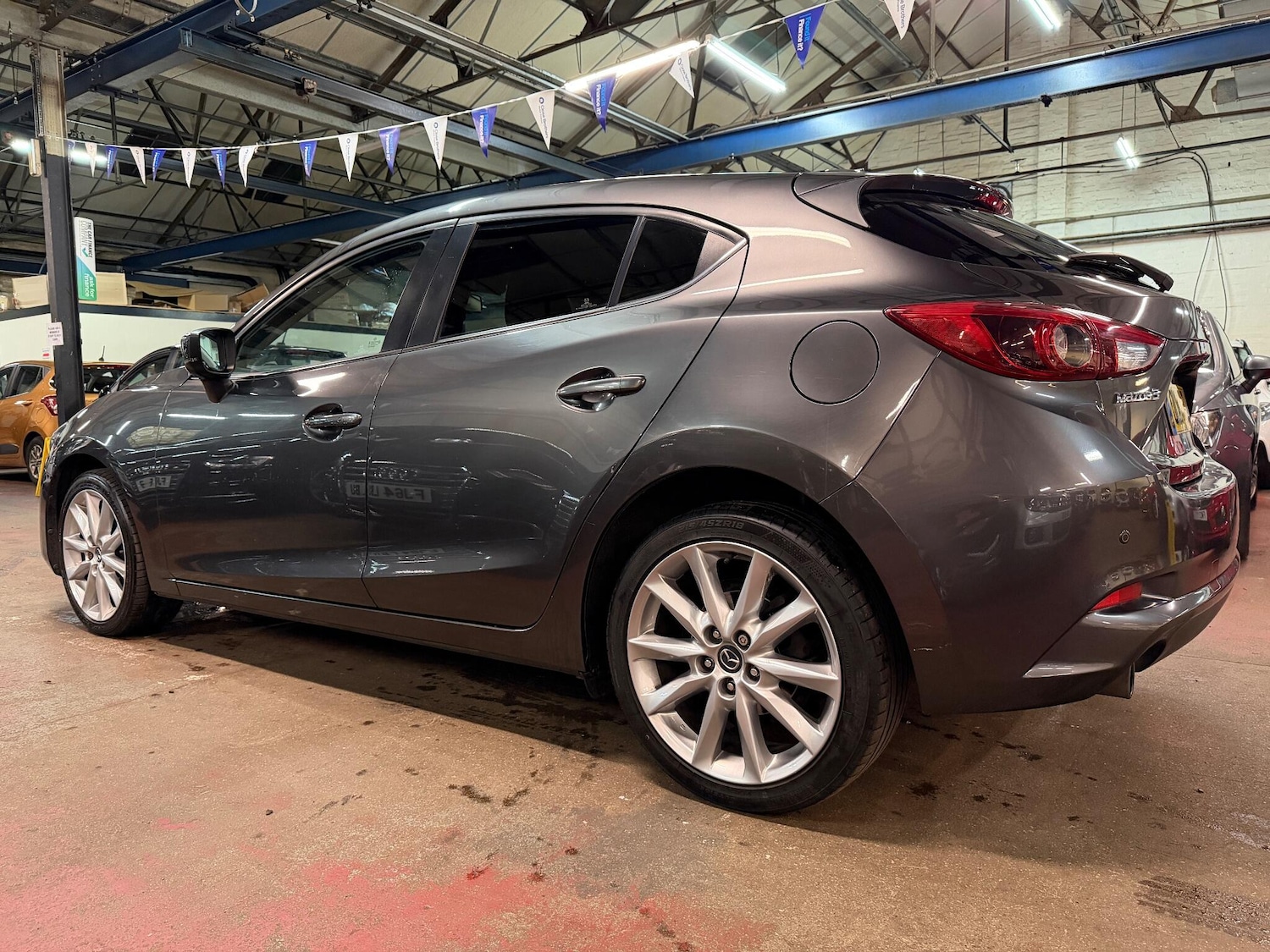 Used Mazda Mazda3 2017 for sale - 76952414: Photo 4
