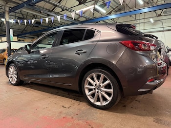 Used Mazda Mazda3 2017 for sale - 76952414: Photo