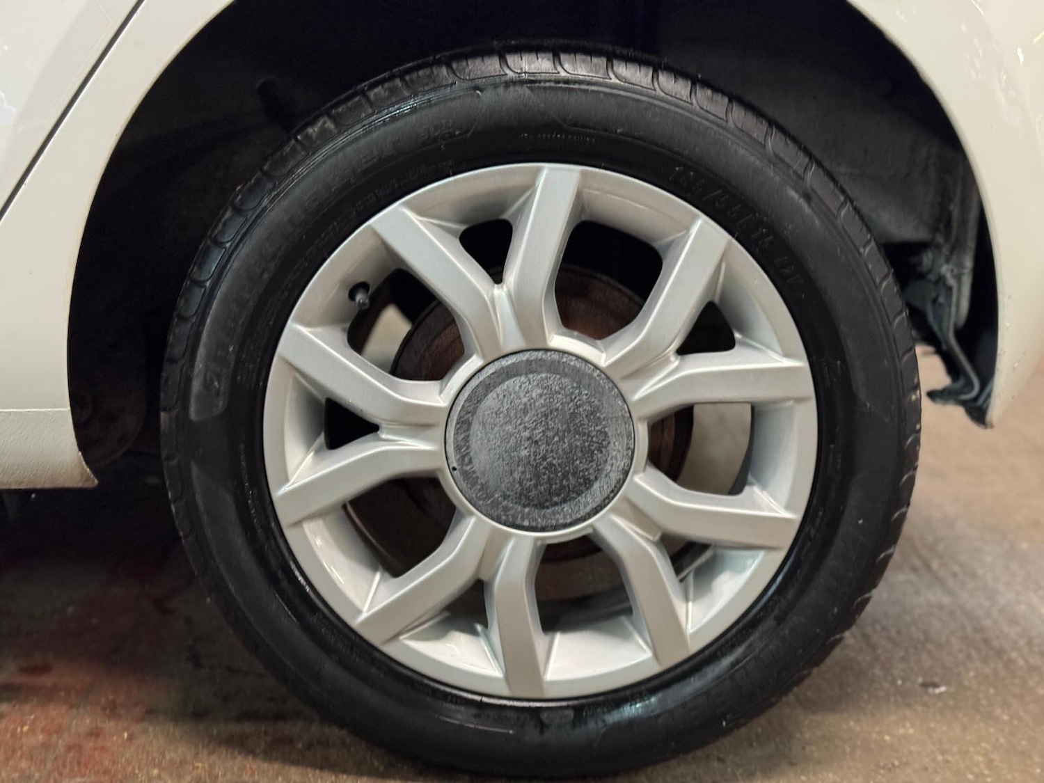 Used Volkswagen up! 2013 for sale - 76714857: Photo 14